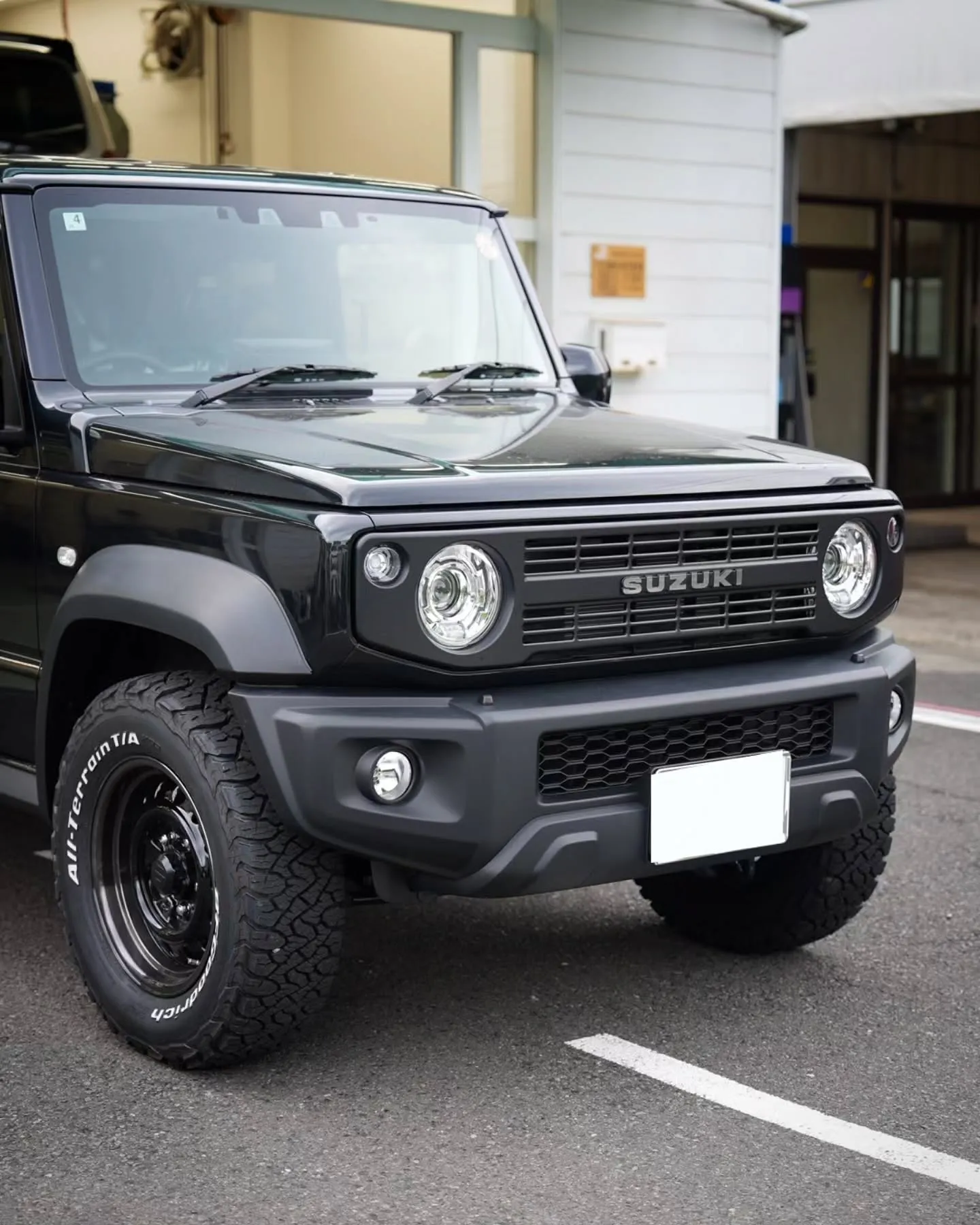 今や買いたくても買えない、貴重なジムニーノマドのカスタムをご...