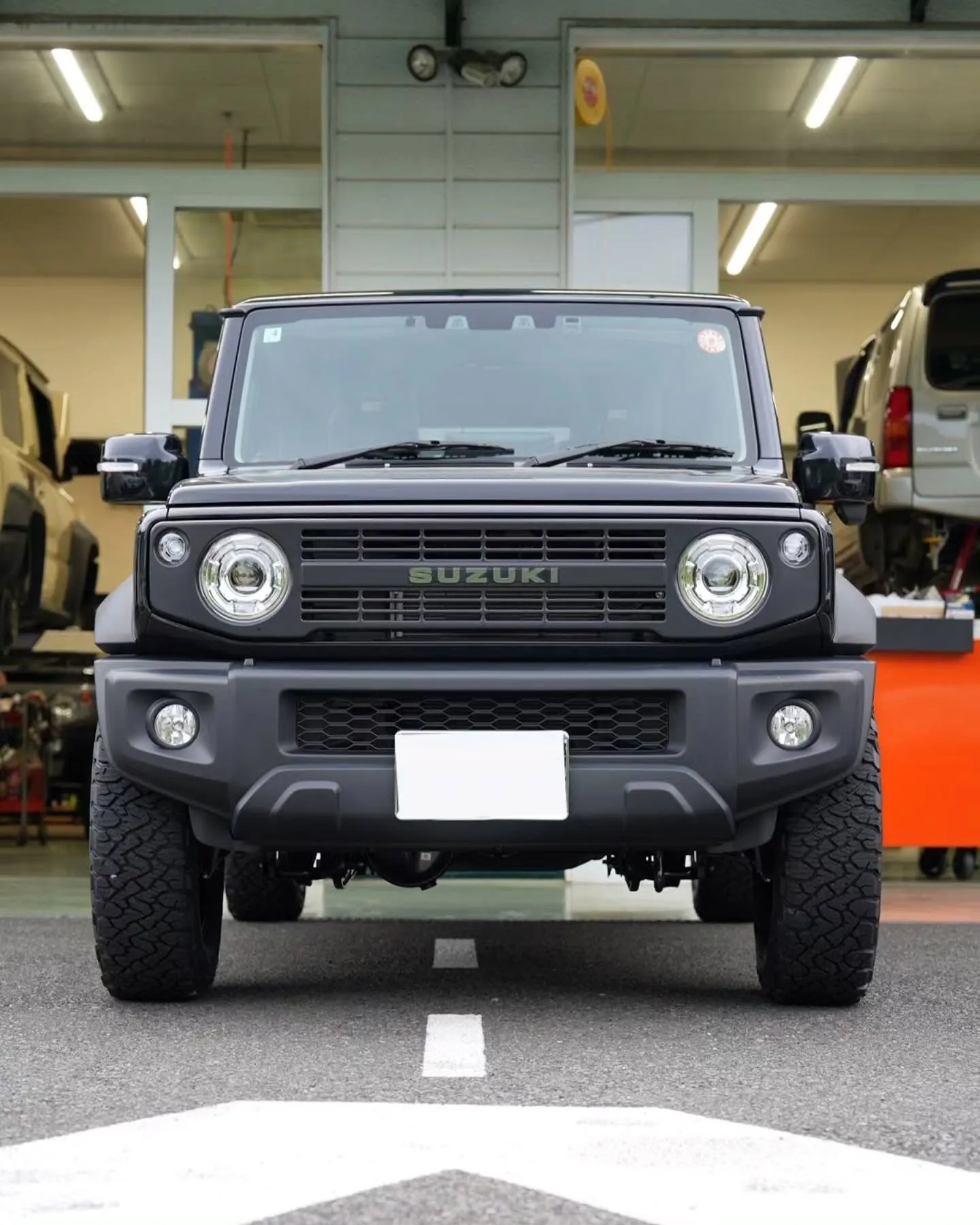 今や買いたくても買えない、貴重なジムニーノマドのカスタムをご...