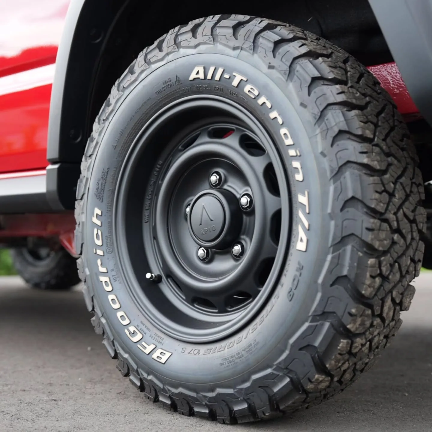 ジムニーノマドの展示車に新作の「BFグッドリッチ AT KO...