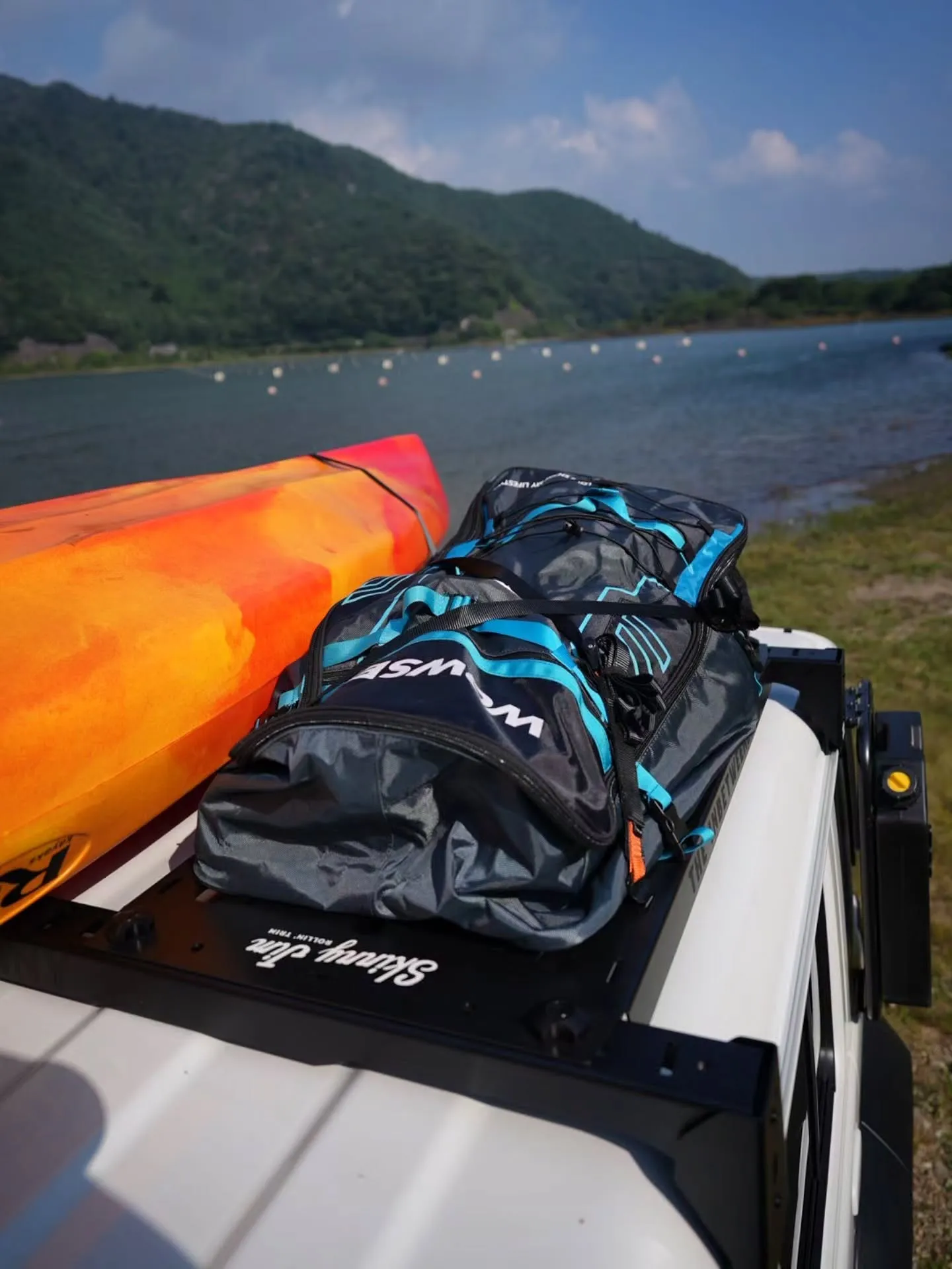 ジムニーノマドとカヤックの相性はシエラ以上！10フィートのカ...