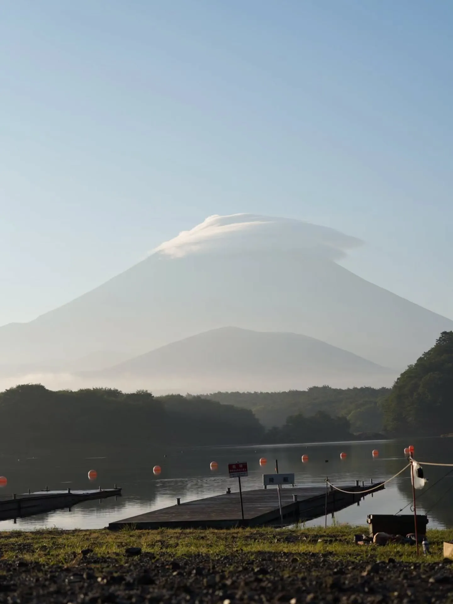 早朝の精進湖with APIOロードスター