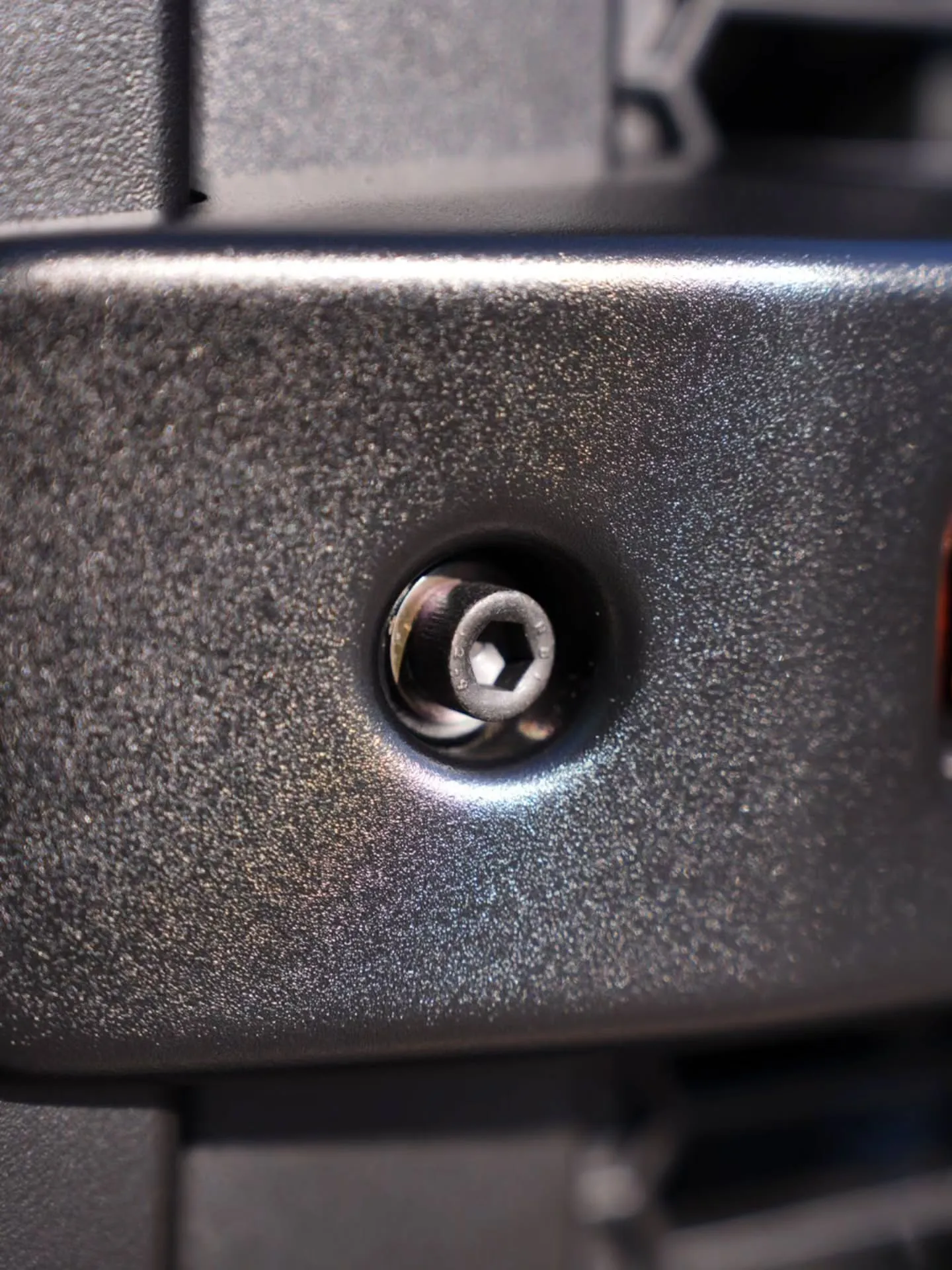 レイヤードグリルオプションの4灯マーカーバーの装着イメージで...