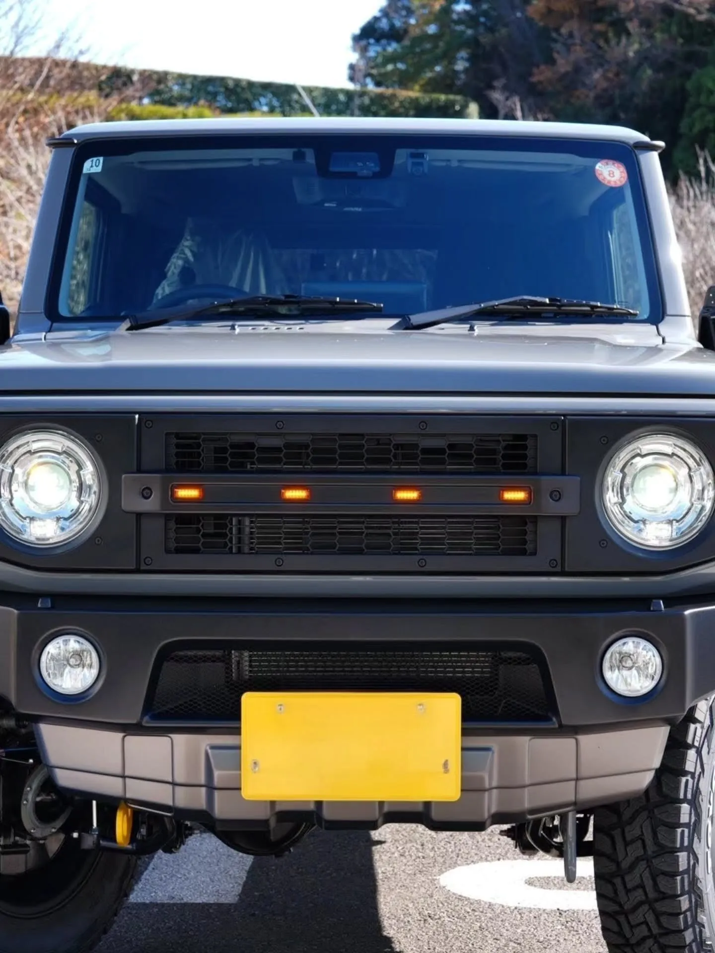 レイヤードグリルオプションの4灯マーカーバーの装着イメージで...