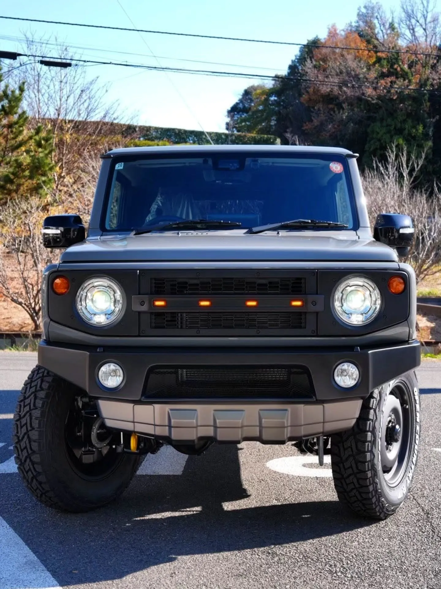 レイヤードグリルオプションの4灯マーカーバーの装着イメージで...